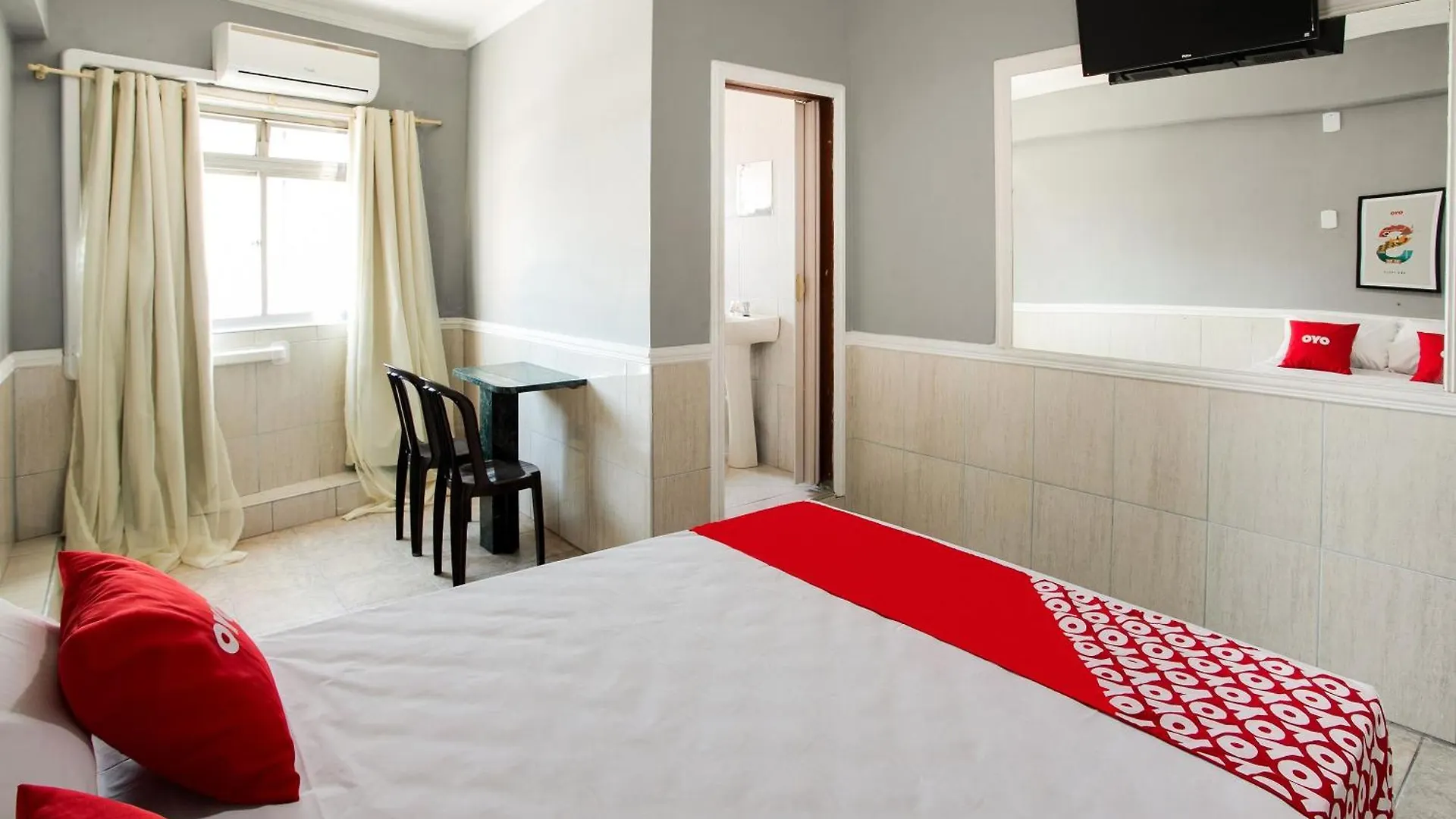 OYO Hotel Boneville, São Paulo Brasil