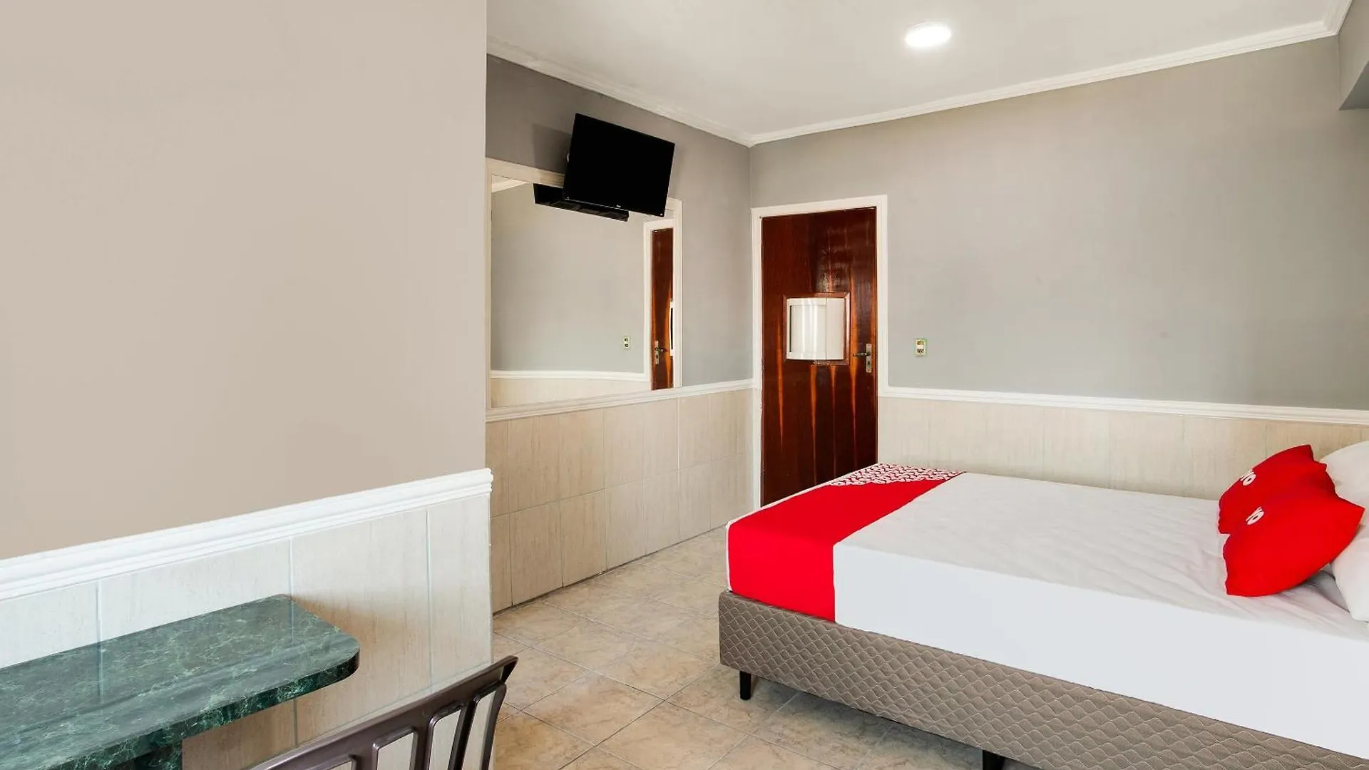 Oyo Hotel Boneville, São Paulo 4*,  Brazílie